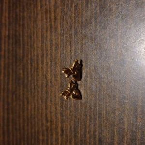 Genuine gold heart studs